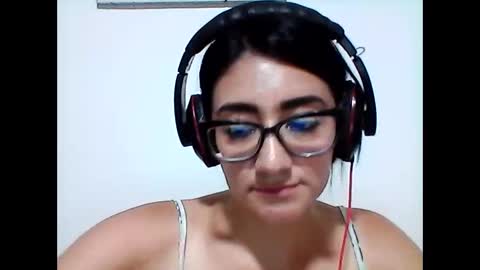 Dakottamonroe online show from April 29, 3:11 am