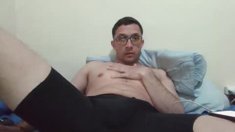 dale_guaya online show from March 24, 8:15 pm