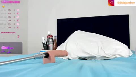     online show from January 3, 3:16 am