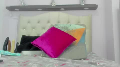  Ren  online show from November 1, 2:01 am