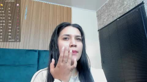 Violeta online show from May 25, 12:11 pm
