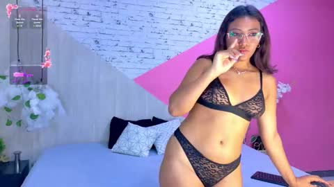 dalia_saenz online show from February 8, 12:47 am