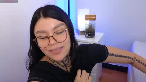 Dalia online show from February 27, 1:30 am