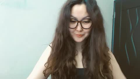 Snapshot of dalidayes chatting on December 24, 6:55 am Dali online show from December 24, 6:55 am