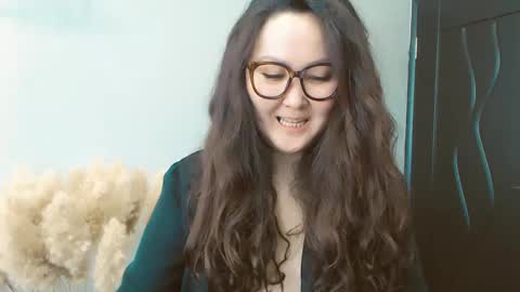 Snapshot of dalidayes chatting on December 26, 6:30 am Dali online show from December 26, 6:30 am