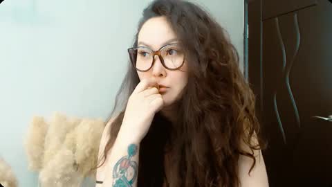 Snapshot of dalidayes chatting on September 17, 6:50 am Dali online show from September 17, 6:50 am