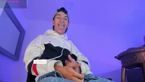 Dallen Grant online show from November 14, 9:05 pm