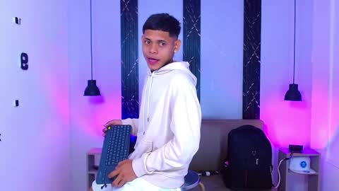 damar_felipe online show from October 11, 5:34 am