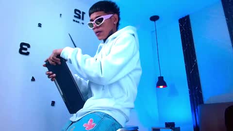 damar_felipe online show from November 1, 3:07 am