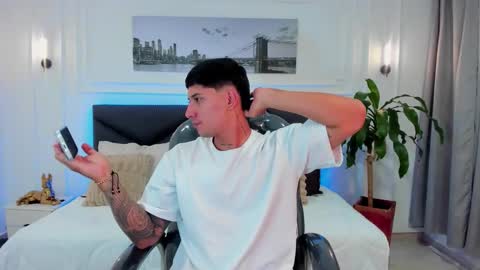 DAMIAN online show from November 24, 12:04 pm