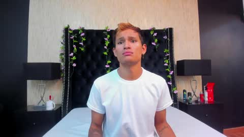 Damian Garcia online show from April 29, 11:48 am