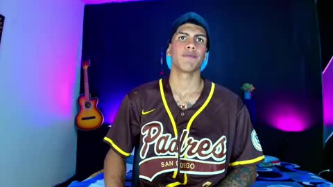 Damian online show from February 25, 6:14 am