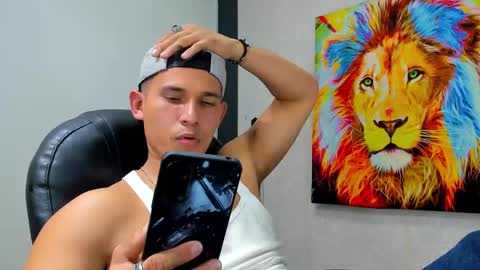 Damian online show from December 5, 5:12 pm