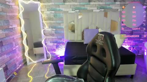 damian_tay online show from May 9, 12:55 pm