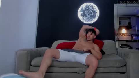 INSTAGRAM  DAMMIANMILLEROFICIAL online show from February 3, 10:47 pm