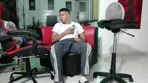 damyan_2003 online show from December 22, 12:28 am