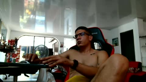damyan_2003 online show from July 2, 3:28 pm