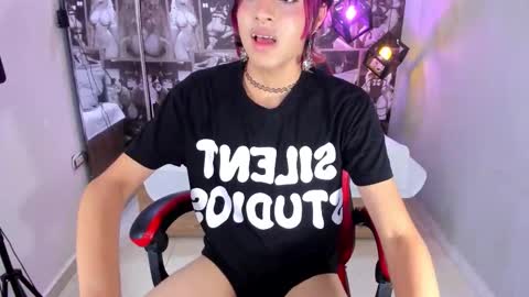 D A N online show from November 26, 1:14 am