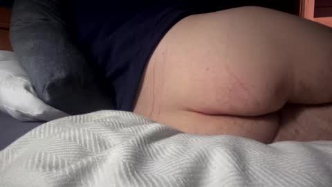 Snapshot of dan_m97 chatting on January 12, 12:28 am dan_m97 online show from January 12, 12:28 am