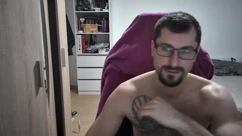 King Dan online show from February 26, 7:53 pm