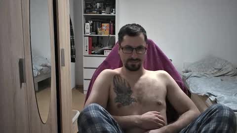 King Dan online show from October 25, 7:36 pm