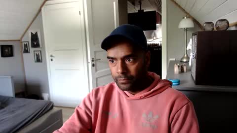 Snapshot of dan_the_man43 chatting on September 14, 10:17 am dan_the_man43 online show from September 14, 10:17 am