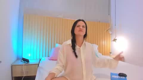 danaalamiri online show from September 10, 8:32 pm