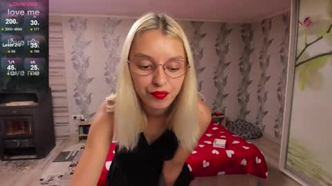 Snapshot of danamily chatting on October 9, 1:38 pm Denisa   personalized vinyl photo wallpaper 95-cm length 239-cm height with danamilys autograph or photo on request personaliz online show from October 9, 1:38 pm