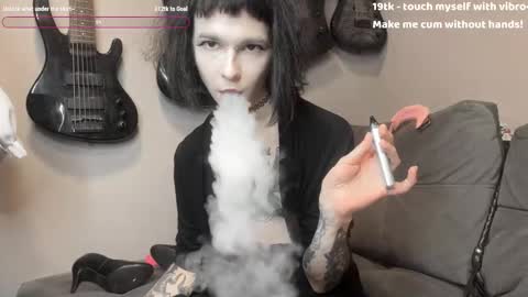 Snapshot of dandelion_sea chatting on October 18, 7:07 pm dandelion_sea online show from October 18, 7:07 pm