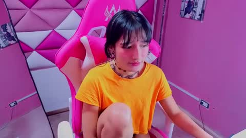 Snapshot of dani_dream chatting on September 9, 1:44 pm dani_dream online show from September 9, 1:44 pm