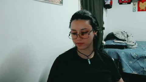 dani y jocelyn online show from April 6, 10:11 pm