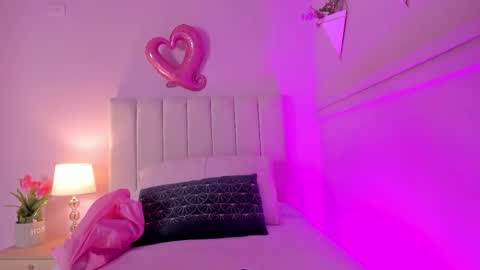 Hi I am Dani online show from February 25, 7:16 pm