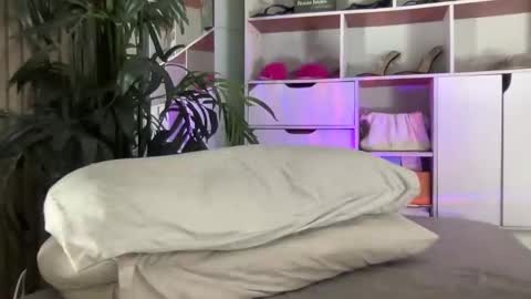 danica_walton online show from February 17, 2:06 pm