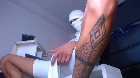 Daniel Delux  online show from October 31, 1:22 pm