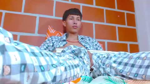 daniel_deluxx online show from June 11, 2:53 am