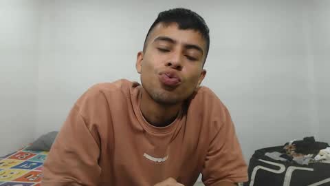 danielitopapii online show from February 13, 3:03 pm