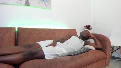 daniell_ferrari online show from January 25, 10:50 pm