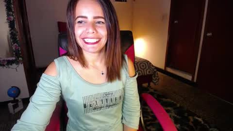 Angie online show from September 30, 11:04 pm