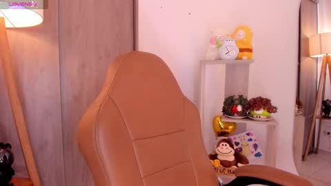 Danielle Rose online show from September 12, 9:06 pm