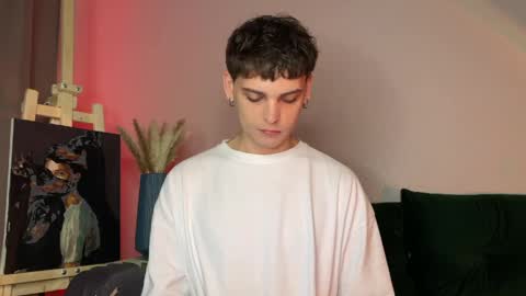 danieltuckerr online show from May 14, 8:29 pm
