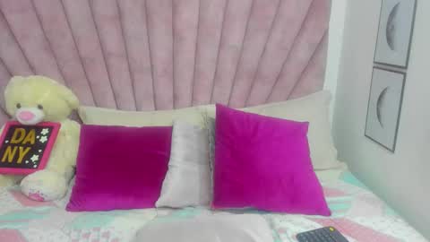 DaniiBelluci  online show from March 12, 3:32 am