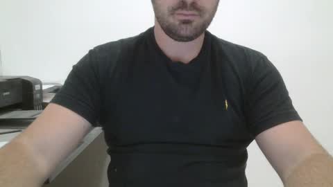 Dani Oli online show from October 29, 9:15 pm