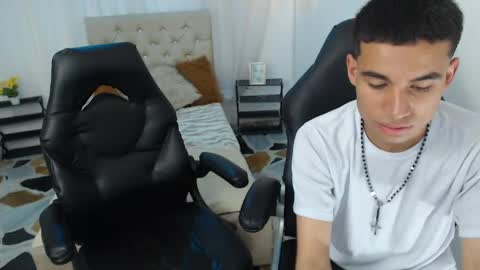 Danna-Josh  online show from April 24, 2:19 pm
