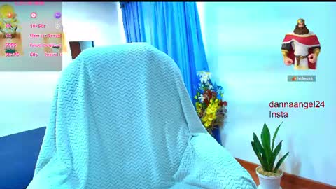 Danna online show from July 25, 9:02 pm
