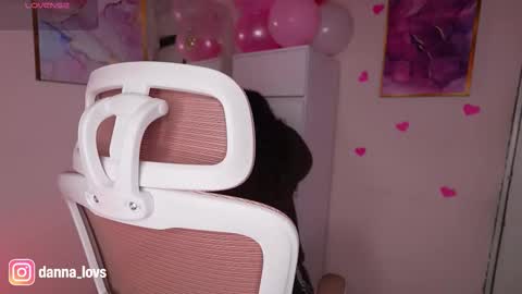 Danna Lovs online show from February 16, 2:04 pm