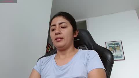 Danna online show from November 9, 1:03 pm