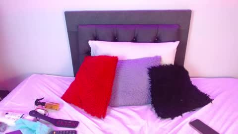 Danna  online show from March 28, 3:24 pm