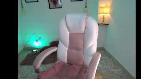 Danna online show from June 9, 10:53 pm