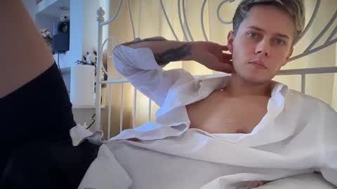 Snapshot of danny_love01 chatting on September 25, 10:33 am danny online show from September 25, 10:33 am
