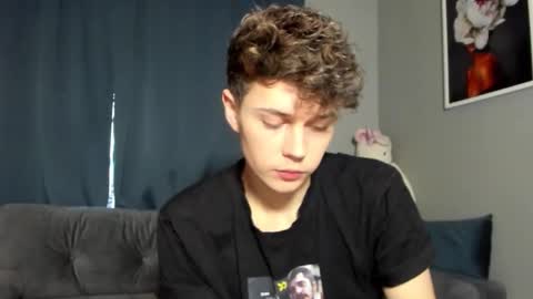 Snapshot of danny_love01 chatting on February 21, 1:22 pm danny online show from February 21, 1:22 pm